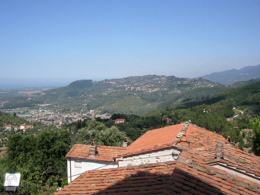 Il borgo collinare di Bargecchia